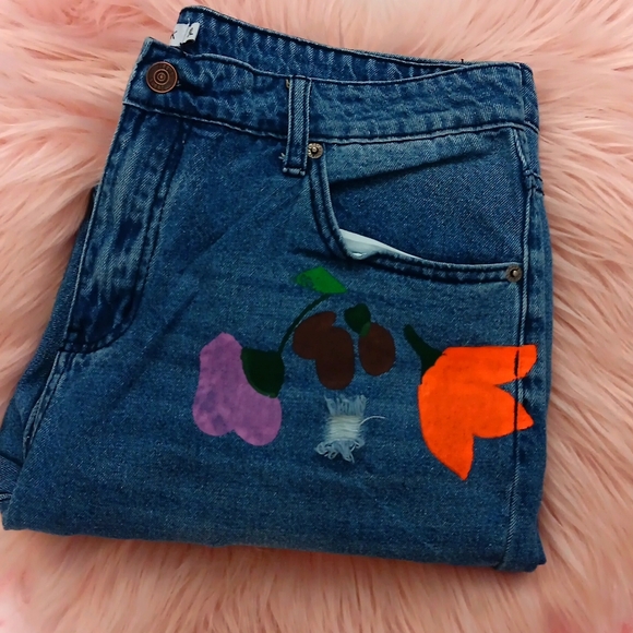 PRE-LOVED AMAZON ESSENTIALS DISTRESSED DENIM BOOTCUT JEANS-16+ - Picture 7 of 8